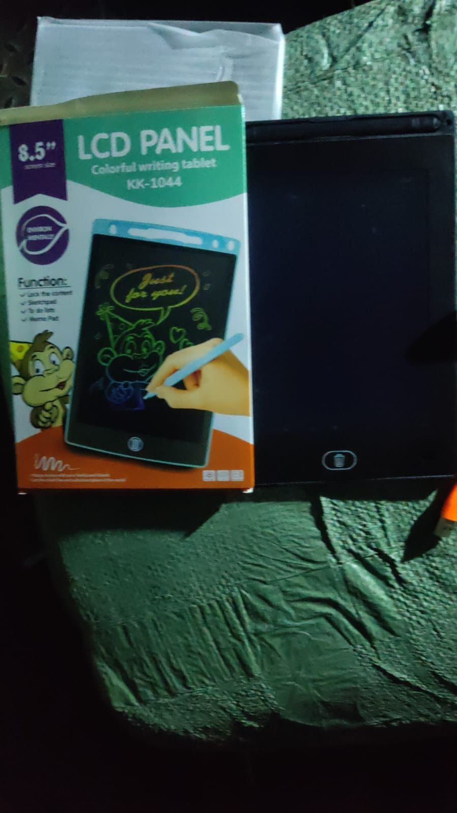 Digital Drawing Board Writing Tablet for Kids 8.5-Inch LCD Display with Lock Function